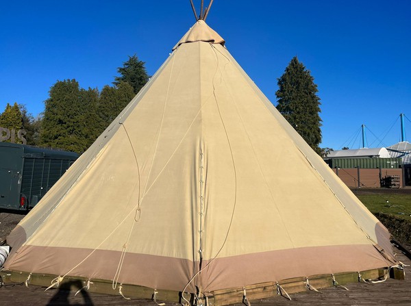 Secondhand Giant Tipi For Sale