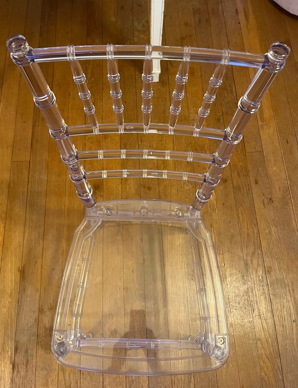 Used 90x Clear Acrylic Chiavari Chairs For Sale