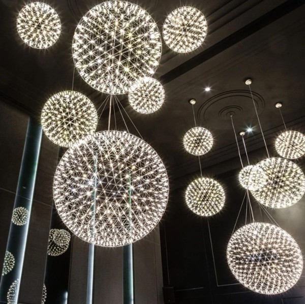 Secondhand Used 26x Fawkes Firework/Starburst Chandelier For Sale