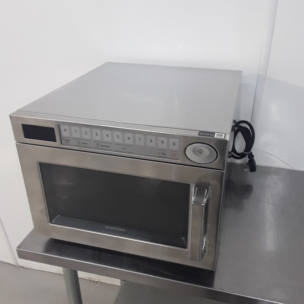 Samsung Digital Microwave Oven 1850 W FS316