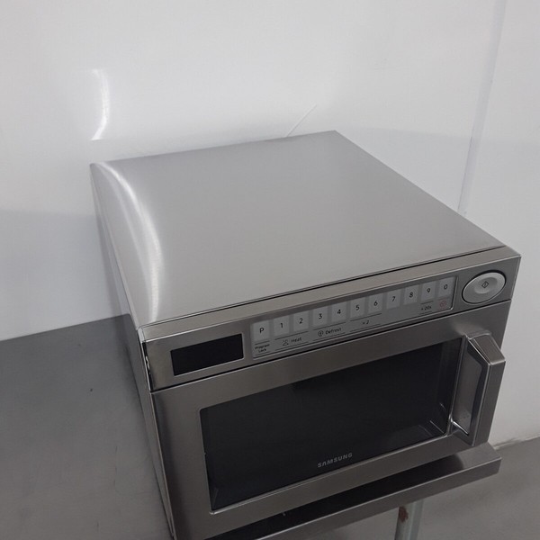 Buy Used Samsung Digital Microwave Oven