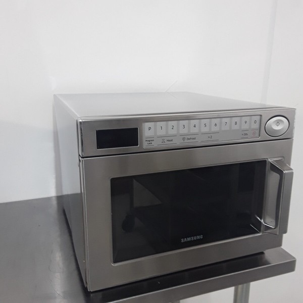 Samsung Digital Microwave Oven  for sale