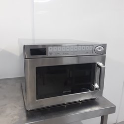 New B Grade Samsung Digital Microwave Oven 1500 W FS318 (R17780)