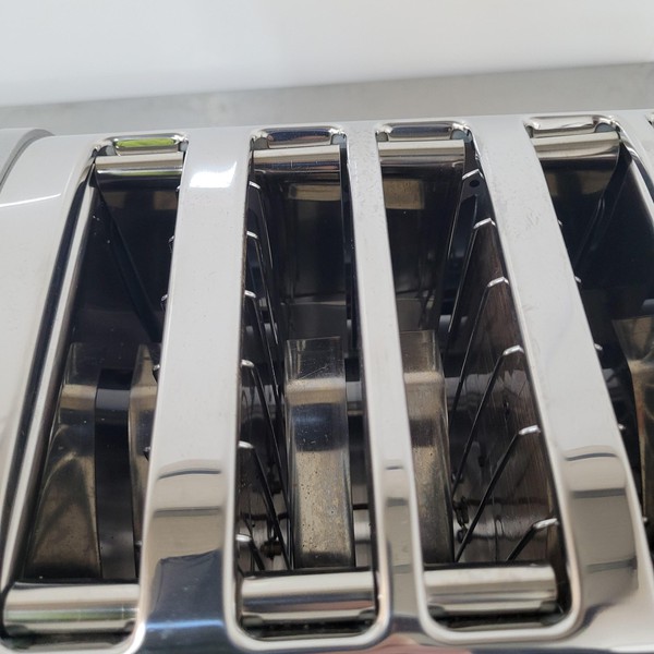 B Grade Dualit 6 Slot Bun Toaster Stainless CD388