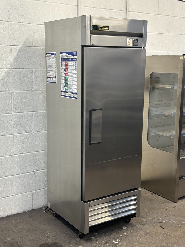 Secondhand Used True T-23 Upright 588lt Fridge For Sale