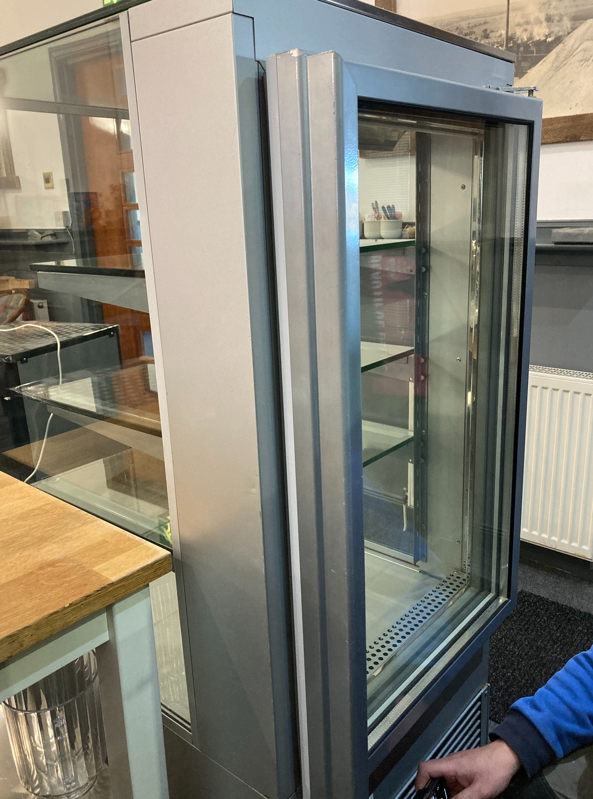 Secondhand Catering Equipment Patisserie and Cake Displays