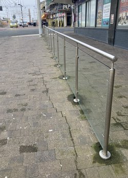 Secondhand 22x 4ft Glass Balustrade With Poles For Sale