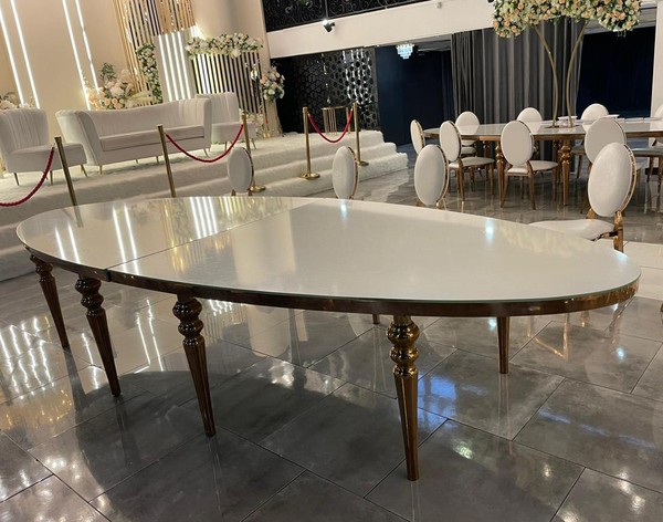 Unused White Glossy Top Oval Table Gold Stainless Steel For Sale