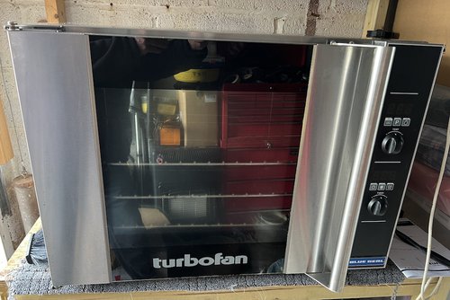 Blue Seal Turbofan Oven E31D4 Blue Seal Turbofan Oven E31D4