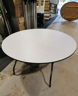 Secondhand 12x 5ft Round Banquet Tables For Sale
