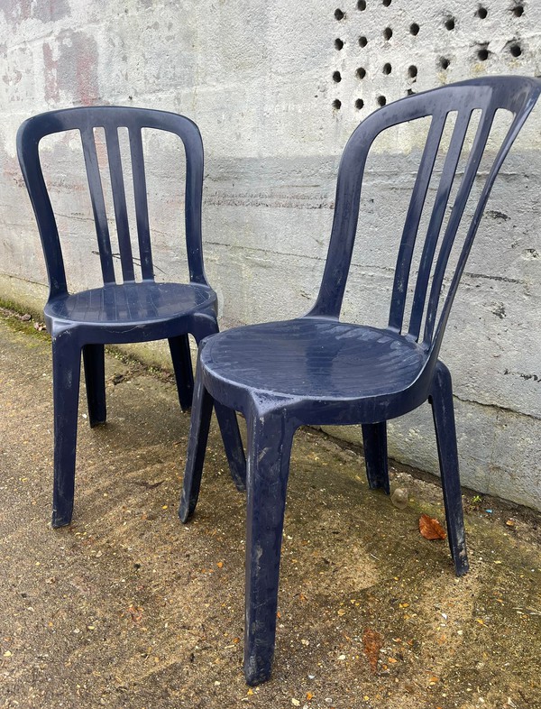 350x Blue Plastic Chairs