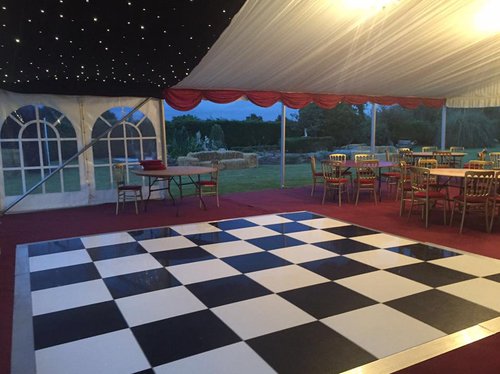 Secondhand 15ft x 15ft Black And White Dancefloor For Sale Secondhand 15ft x 15ft Black And White Dancefloor For Sale