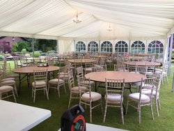 Secondhand 16x 5ft Round Banquet Tables For Sale