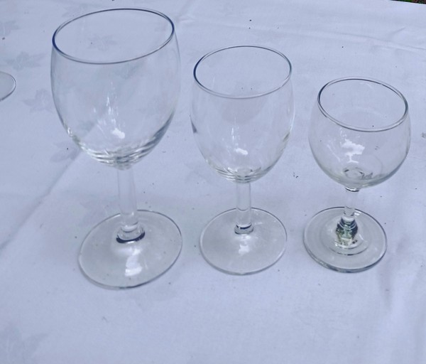 Huge Selection of Assorted Glasses Barware