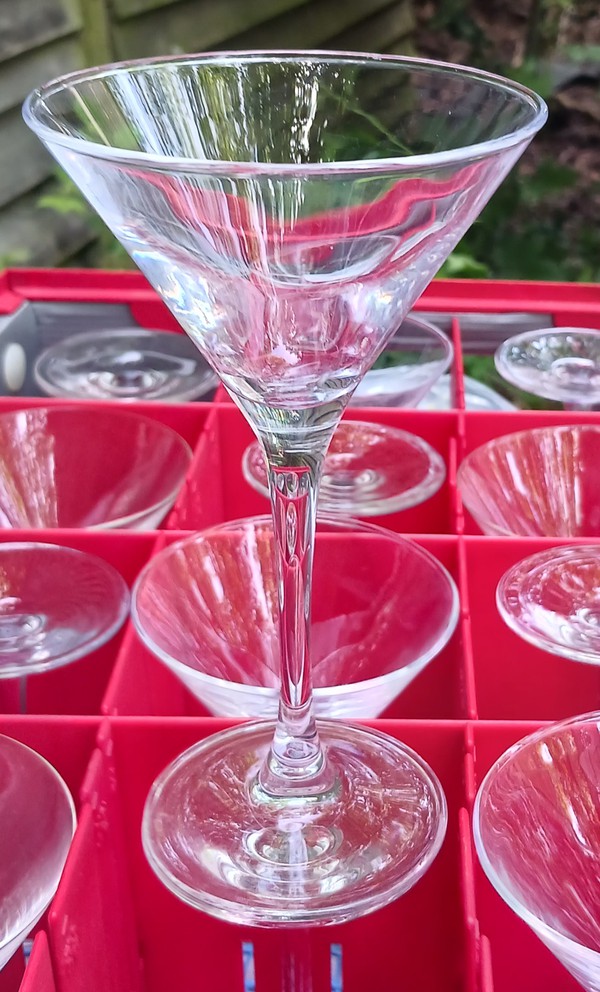 Secondhand Selection of Assorted Glasses Barware For Sale