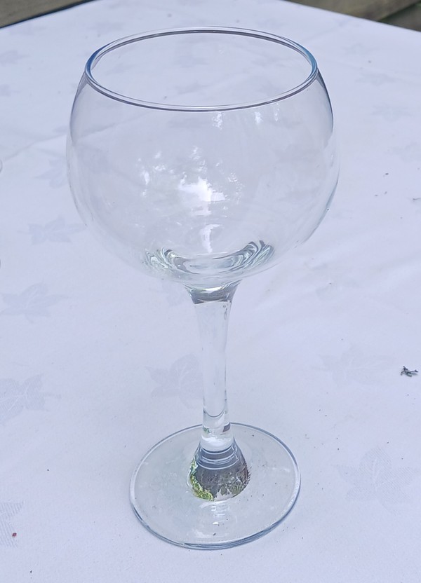 Secondhand Used Selection of Assorted Glasses Barware For Sale