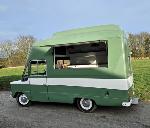 Bedford CA Debonair Bar / catering van Bedford CA Debonair Bar / catering van