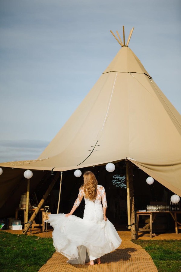 Used Giant Tipi With Porch