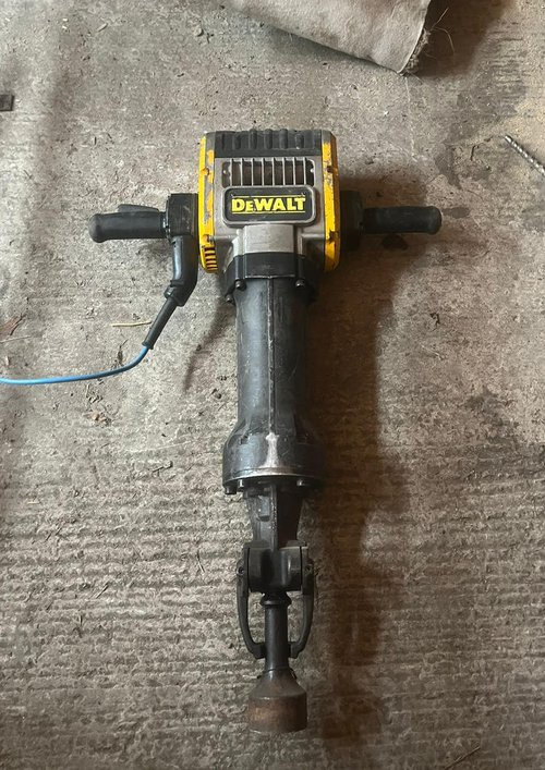 Secondhand Dewalt 240v Peg Driver For Sale Secondhand Dewalt 240v Peg Driver For Sale