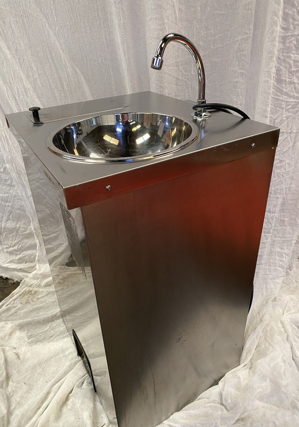 Secondhand Used Parry Stainless Steel Mobile Sink For Sale