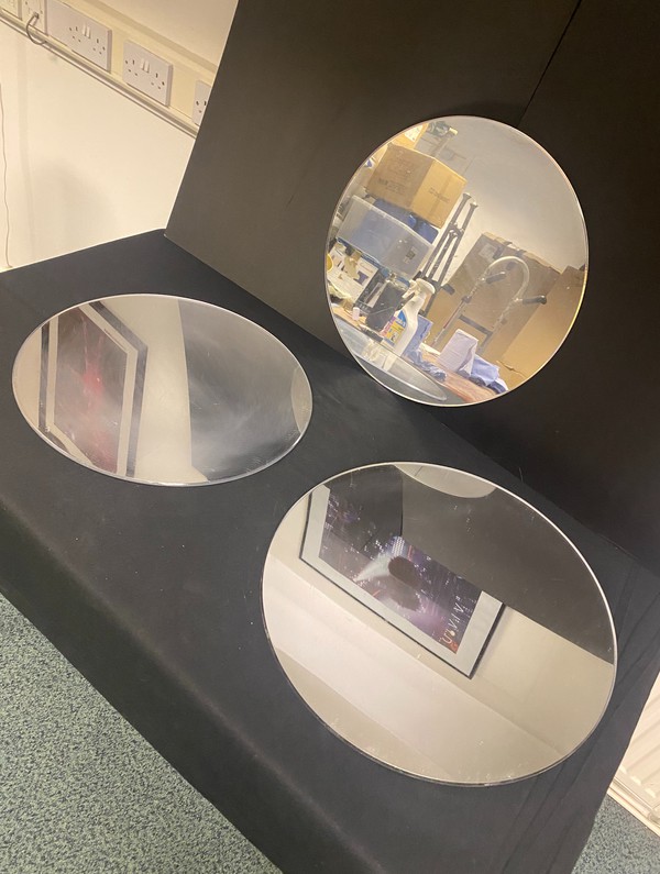 Secondhand 31x Perspex Mirrored Table Centre Displays For Sale