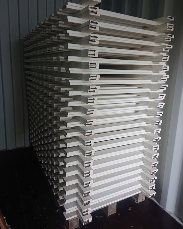 Used 6ft Wide Freestanding White Wooden Picket Fencing Panels and Posts For Sale
