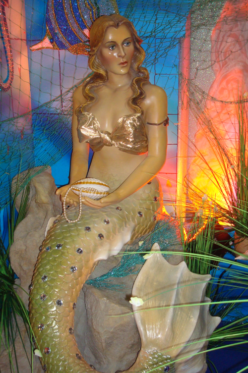 Secondhand Mermaid on Rock For Sale Secondhand Mermaid on Rock For Sale