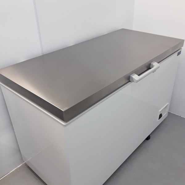 Chest Freezer  Stainless Top