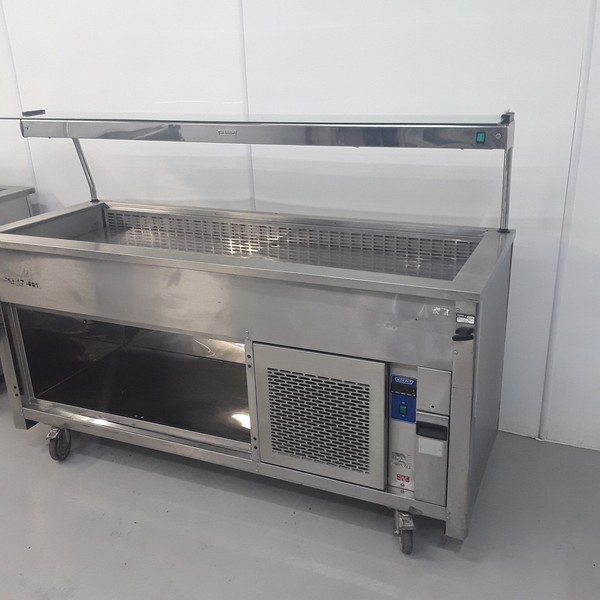 Refrigerated counter display