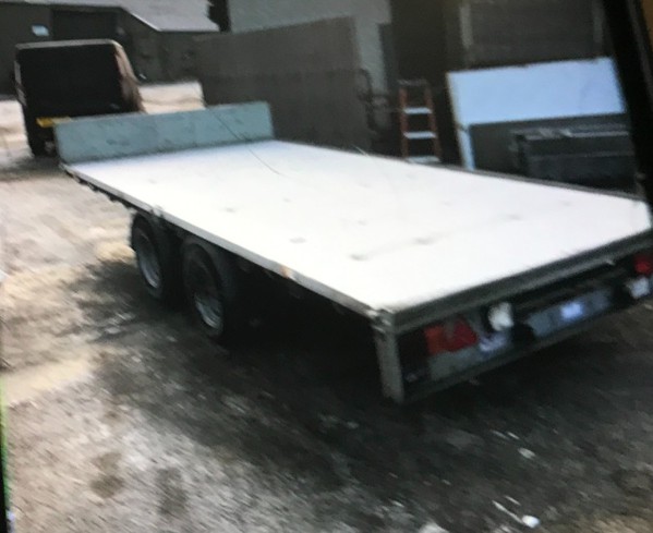 Ifor Williams LM146 flat bed trailer