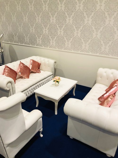 Secondhand White Leather Chesterfield Sofas, Chairs And Cubes For Sale Secondhand White Leather Chesterfield Sofas, Chairs And Cubes For Sale