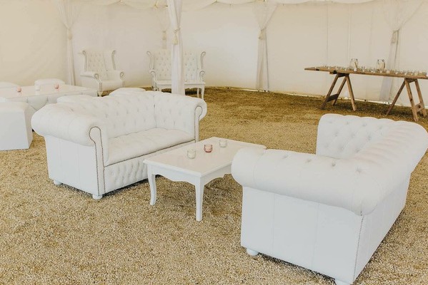 Secondhand Used White Leather Chesterfield Sofas, Chairs And Cubes