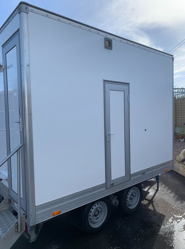 Used 2+1 Mobile Toilet Trailer For Sale