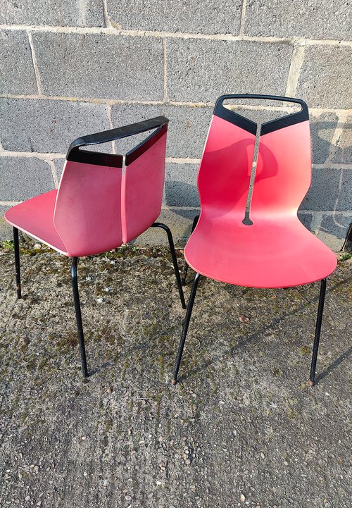 Secondhand 40x Red Italian Designer Chairs For Sale Secondhand 40x Red Italian Designer Chairs For Sale