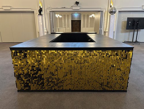Secondhand 4x Gold Sequin Bar Sections For Sale Secondhand 4x Gold Sequin Bar Sections For Sale