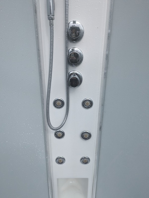 Free Standing Enclosed Corner Shower with Body Jets