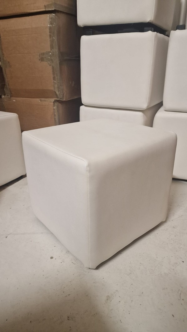 60x White Cube Seats Job Lot