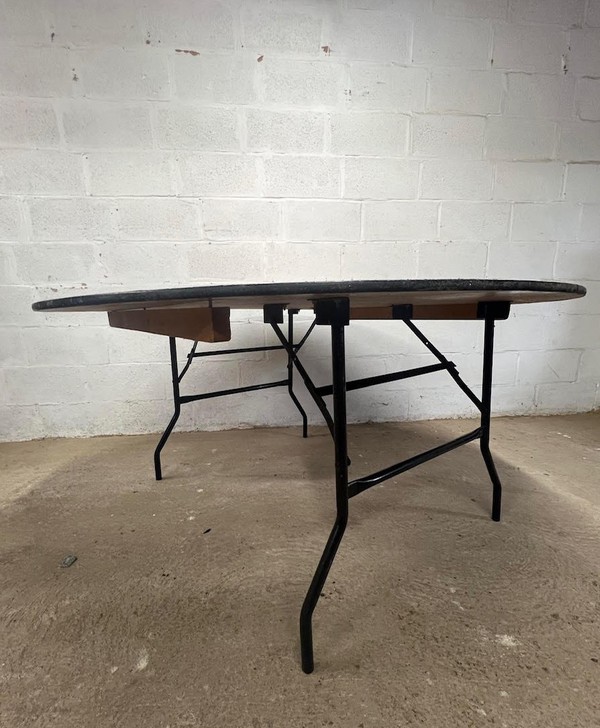 Used Round Tables And Chairs Set For Sale