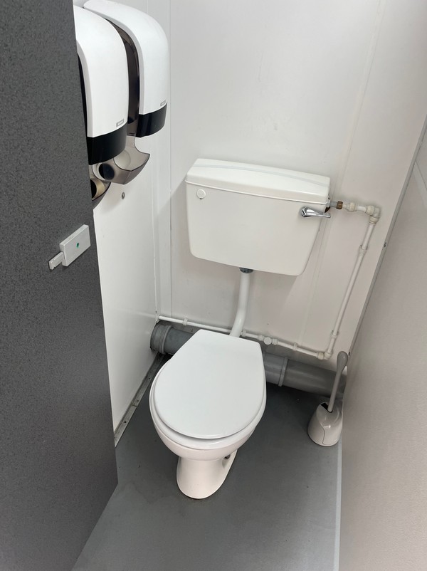 4+1 Recycling Toilet Unit For Sale