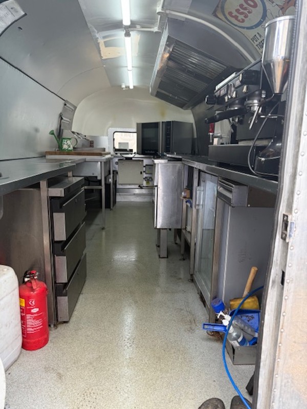 Airstream catering trailer aluminium Airstream catering trailer aluminium
