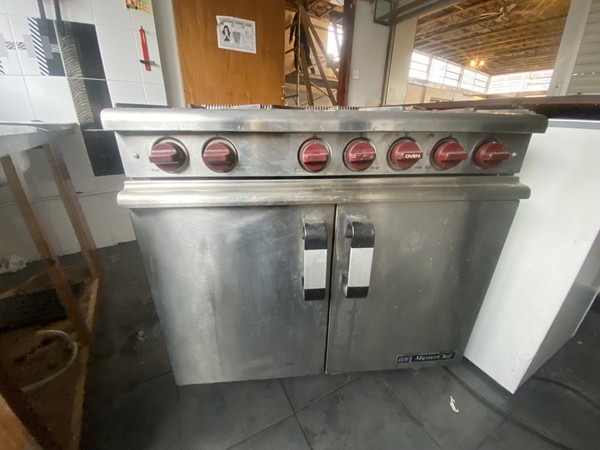 Secondhand Used MasterChef Natural Gas Cooker and Oven For Sale