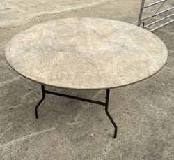 35x 5ft Round Tables