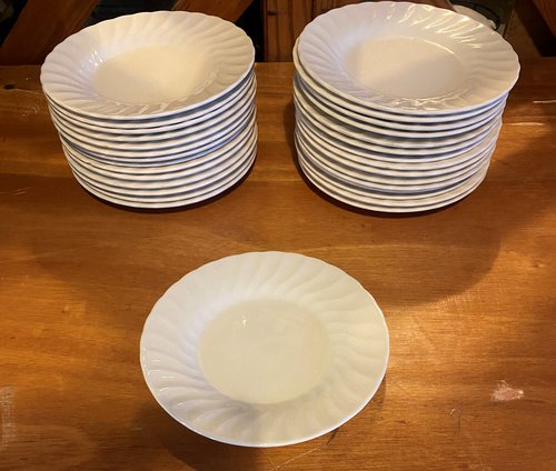 Secondhand Churchill Chelsea 8” Plates For Sale Secondhand Churchill Chelsea 8” Plates For Sale
