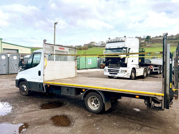 Toilet service truck 3.5T with tail lift