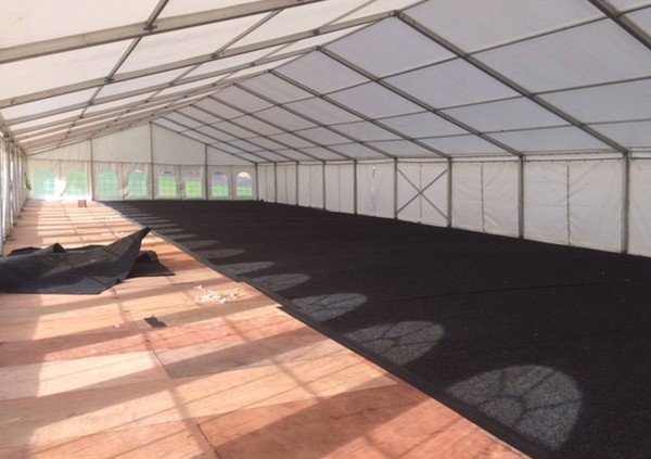 Roder (UK) clear span marquee