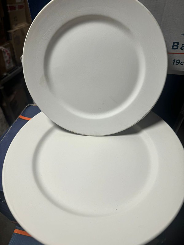 Plates for theatre