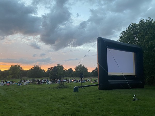 Buy Used Air Screen outdoor cinema screen + projector