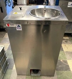 Secondhand Used Parry Mobile Heated Hand Wash Sink For Sale