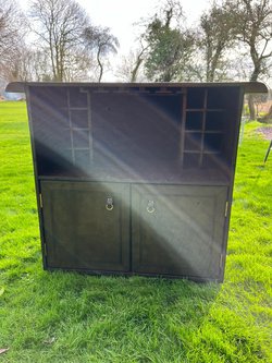 Secondhand Used Leather and Brass Bar For Sale