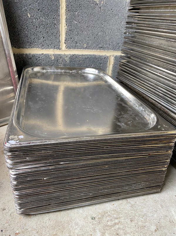 10x Steel 1/1 Gastronorm Tray 20mm Depth For Sale